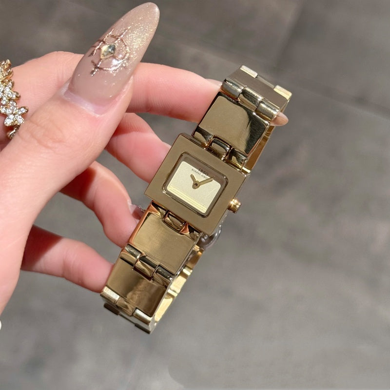 Petite montre carrée légère de luxe Niche mode Minimalis pour les femmes