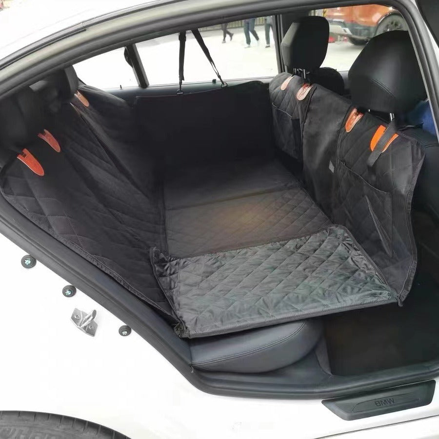 Couverture de siège de voiture prolongée avec un tapis pour animaux de compagnie pour véhicules