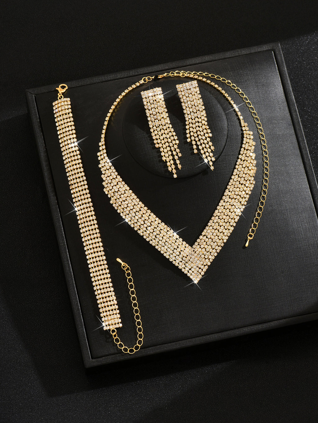 Femmes 3 Pcs Gold Tone V Forme Tassel Strass Set de bijoux