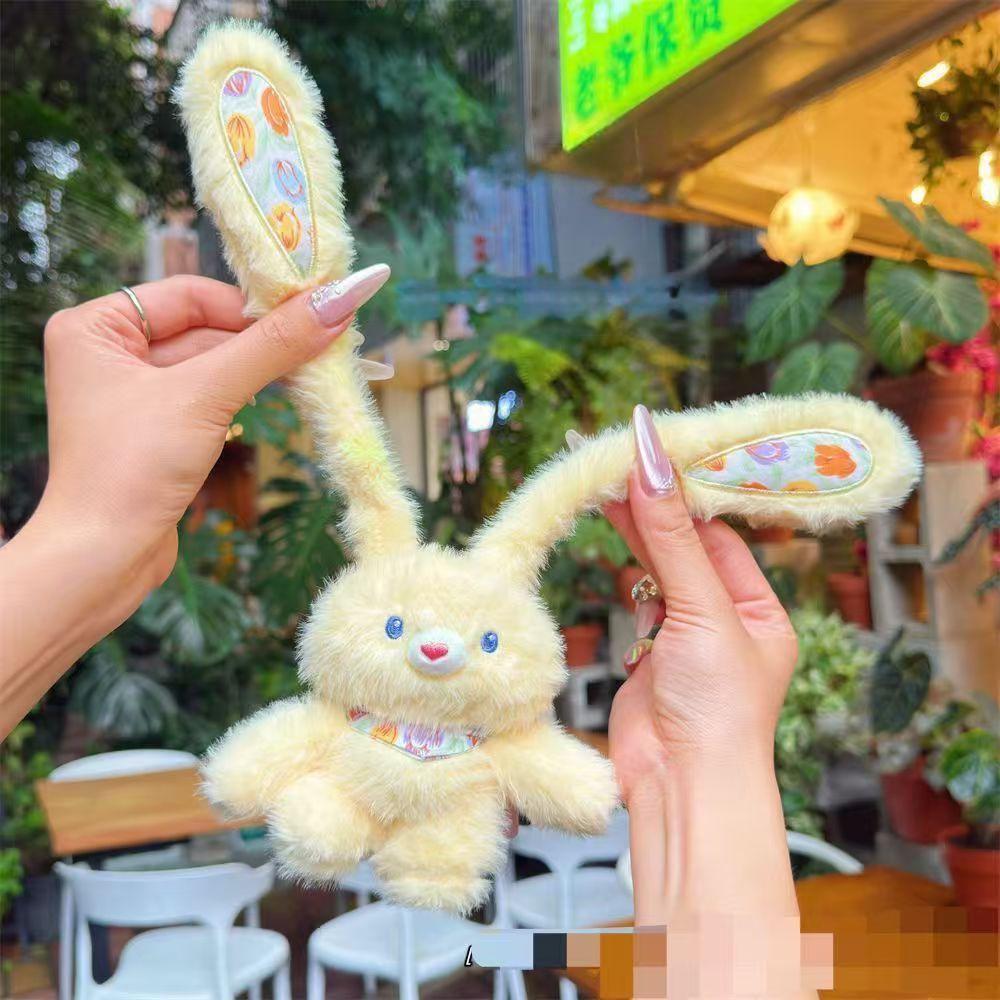 Pendentif en peluche de lapin
