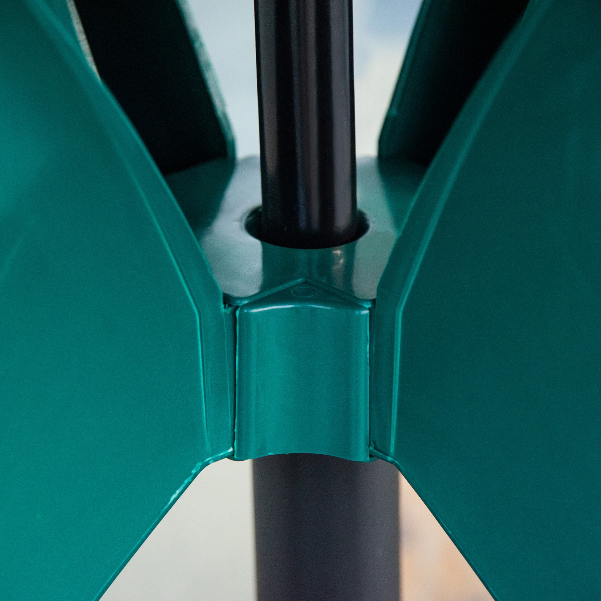 Table de patio ronde en plastique de 36,25 po de dia avec trou de parapluie