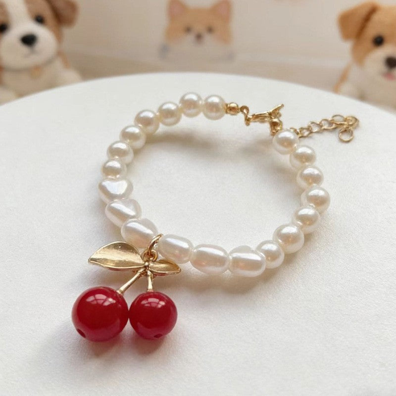 Cat-shaped imitation pearl heart and diamond necklace