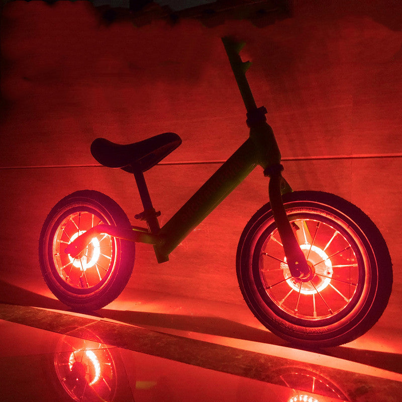 Balance des enfants vélo fleur tambour vélo Wind Roller lumière de patinage USB