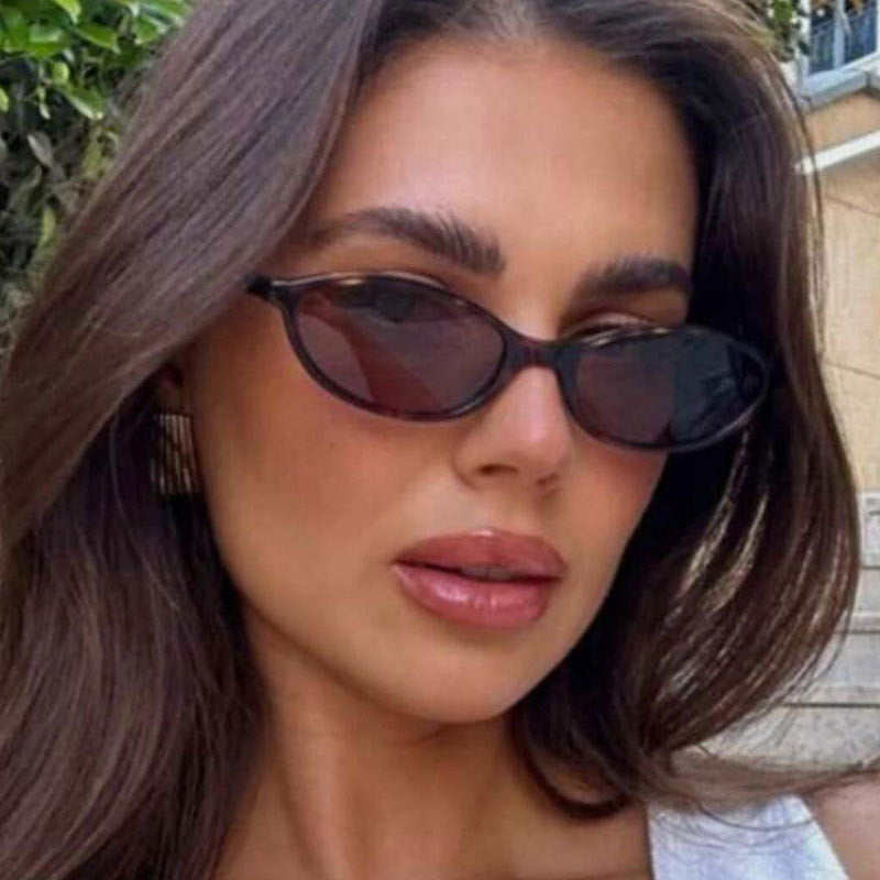 Lunettes de soleil rétro élégantes pour femmes