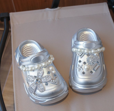 Clogs de chaînes de perles d'été