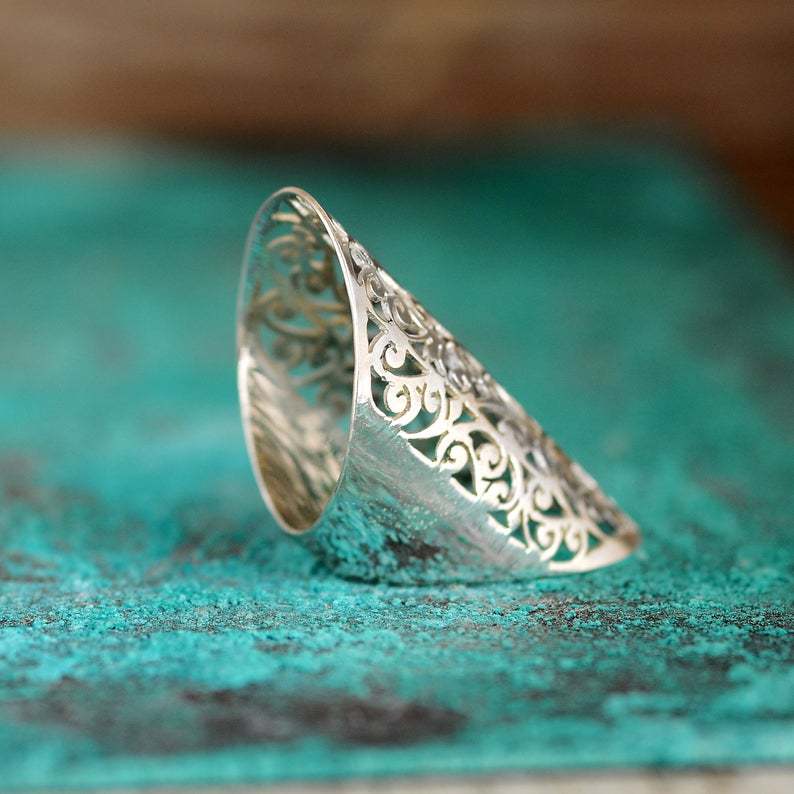 European and American Bohemian Hollow-out Fashion Retro Statement Ring