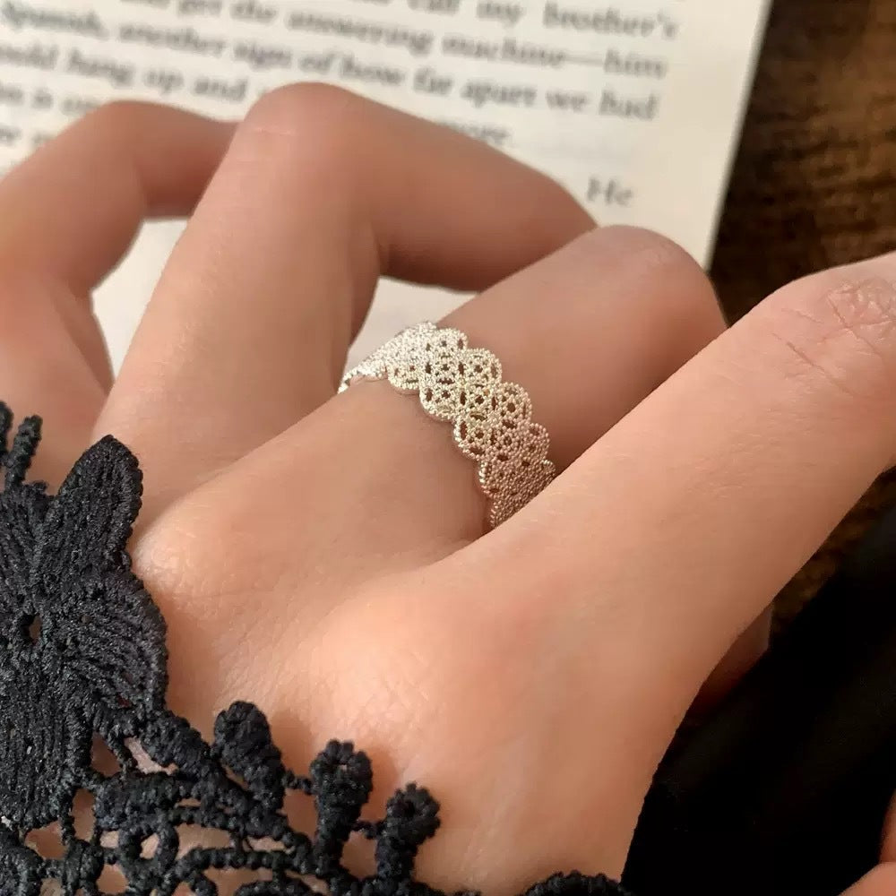 Simple, fashionable, léger luxe, argent haut de gamme Hollow-Out Ring Collection, Everyday Ve