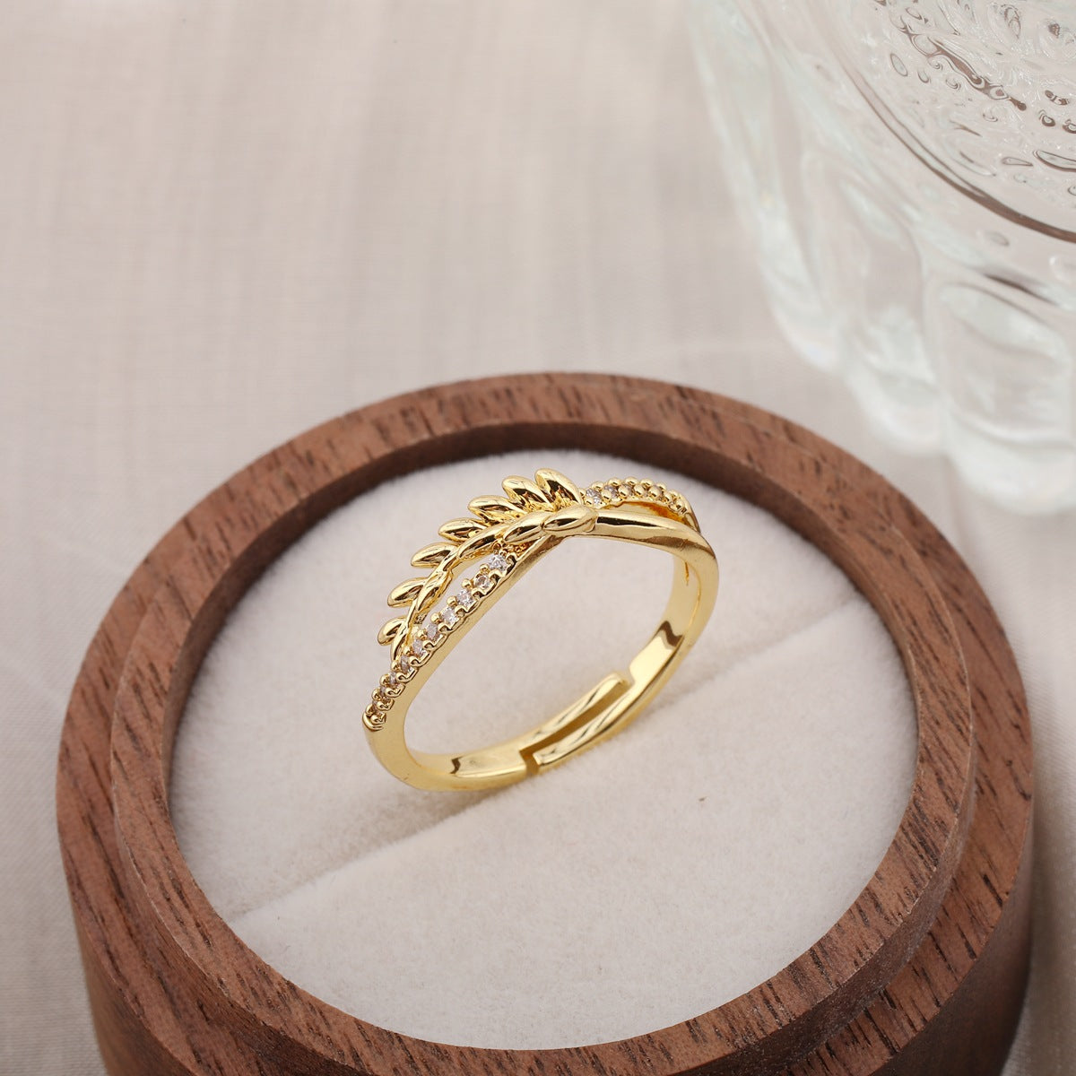 European And American Hot-Selling Fashionable and Unique Water Drop Zircon Anneaux pour femmes