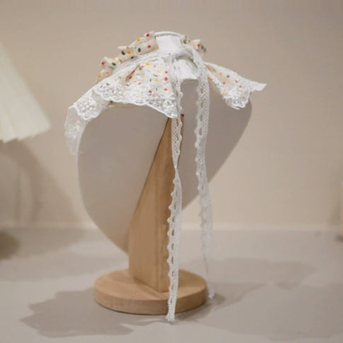 Collaire en dentelle délicate