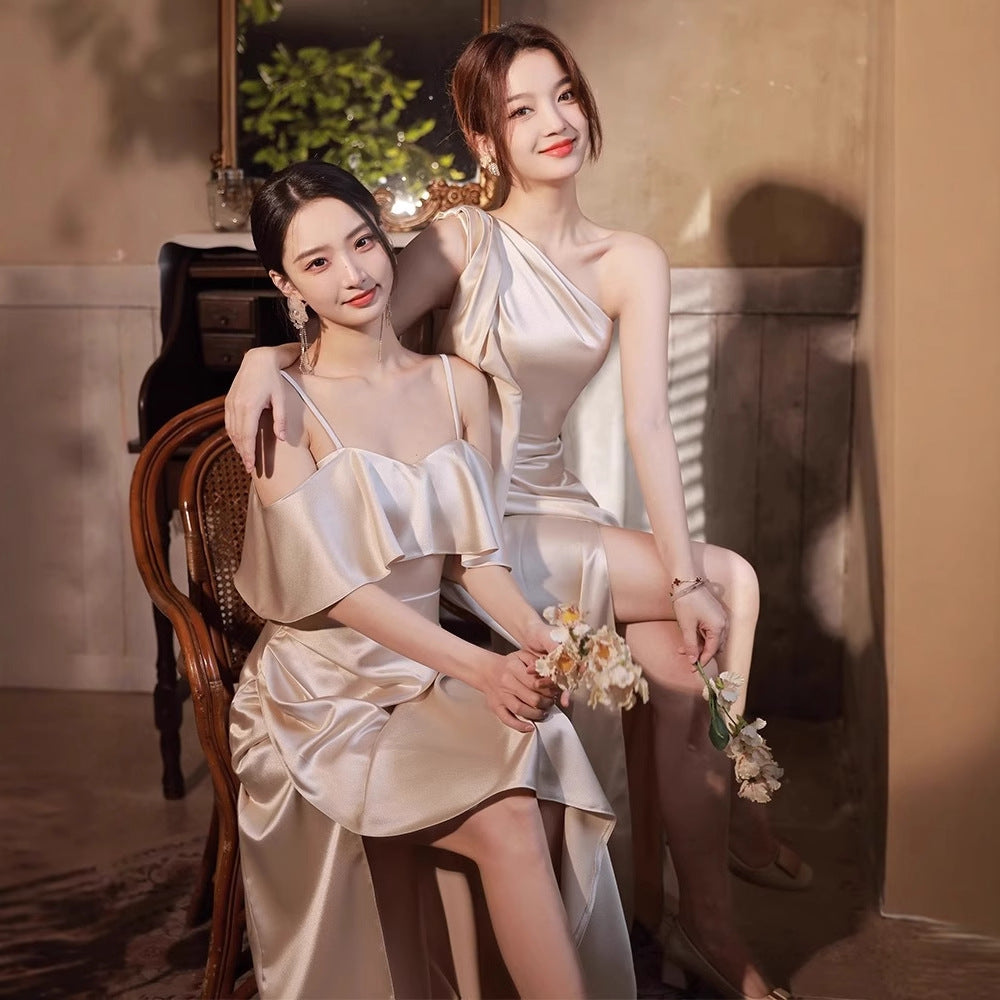 Robe simple et légère de groupe de Soeurs Satinées de luxe