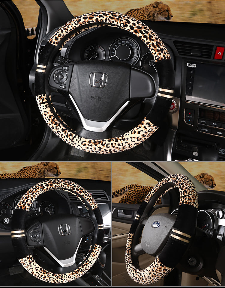 Le volant en peluche d'hiver couvre le grain Leopard