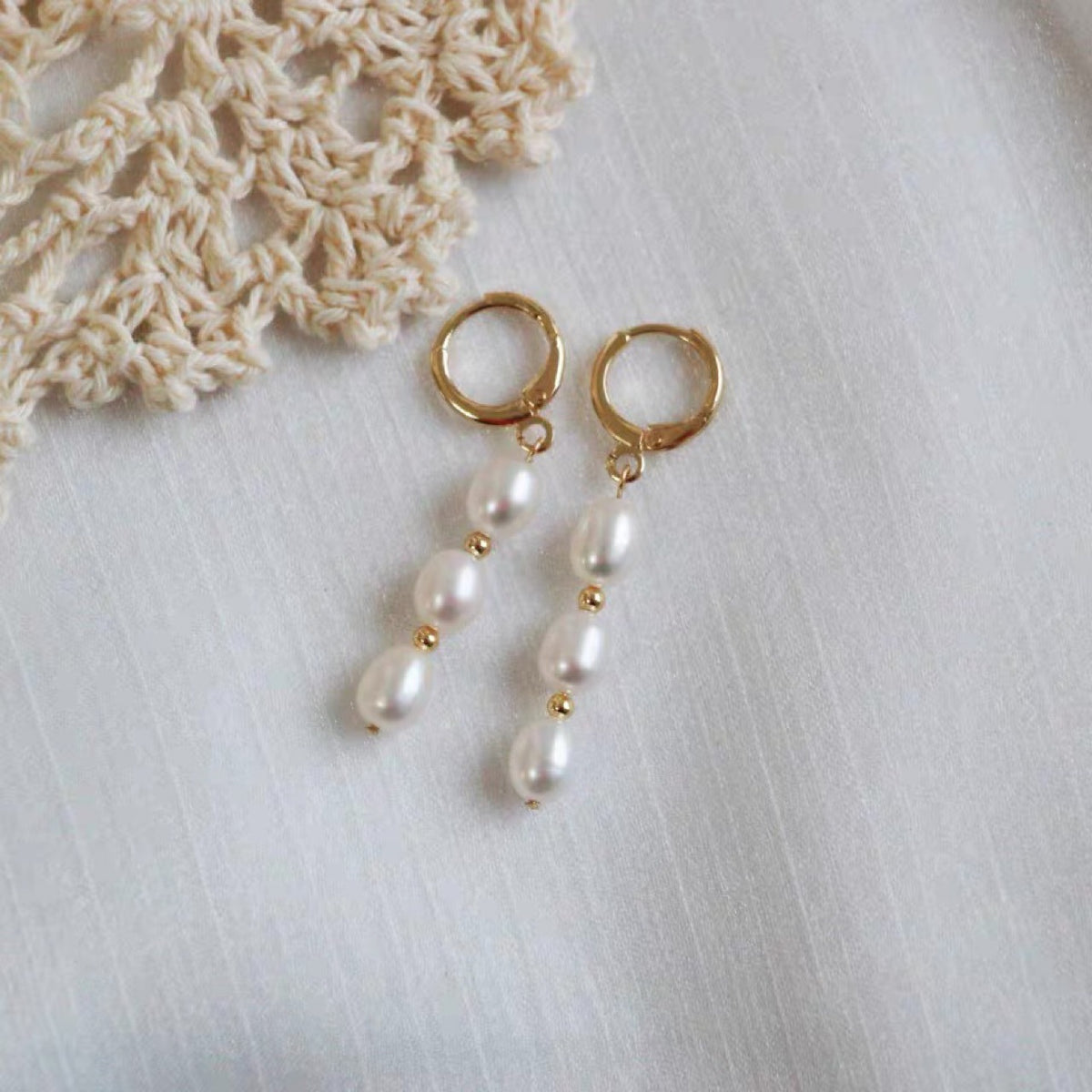 Boucles d'oreilles en perles d'eau douce naturelles pour femmes