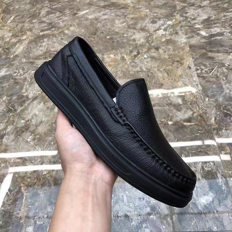 Plongeons en cuir doux avec un haut doux