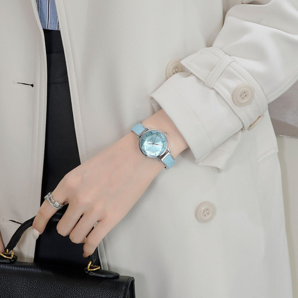 Bracelet de marque de femmes minoritaires de luxe léger pour les femmes