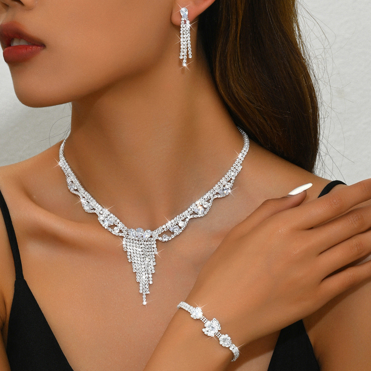 Boucles d'oreilles légère de luxe et haut de gamme Zircon Tassel Flower Drop