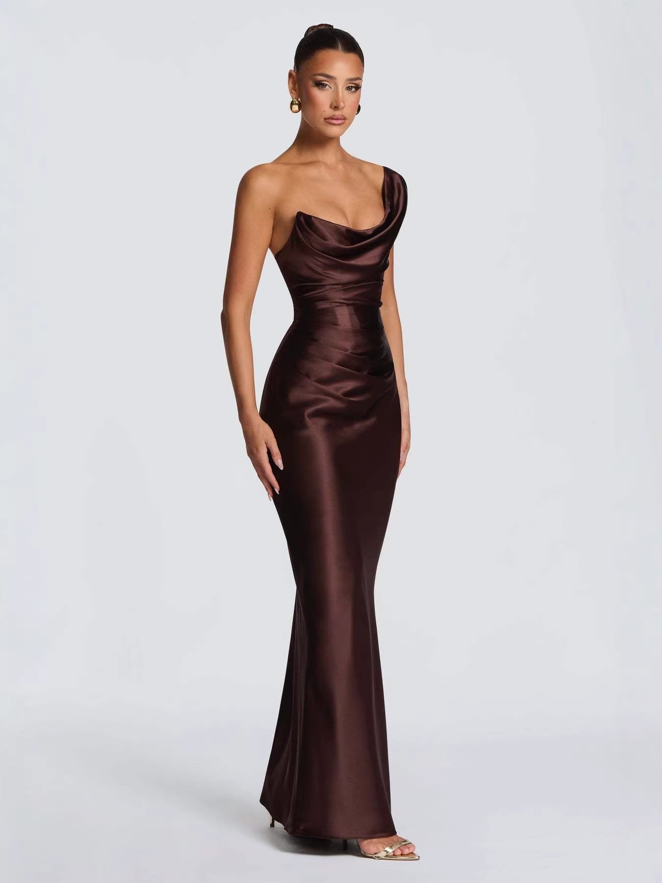 Robe longue à cisaillement mince sans épaule