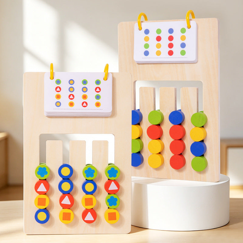 Des pièces de jeu à quatre couleurs pour les enfants