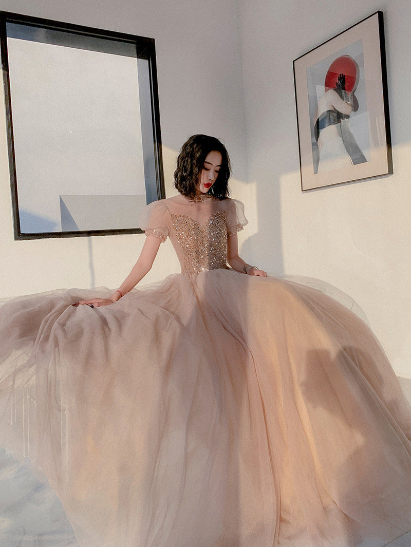 Robe de mariée pour la réunion annuelle du banquet Performance