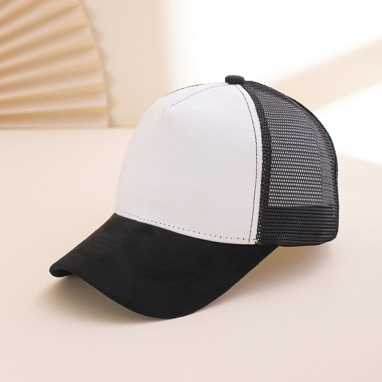 Simple et polyvalent Imitation Tissu Suede Casquette de baseball multicolore pour l'été extérieur