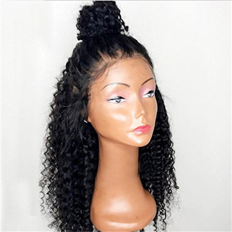 Petits cheveux bouclés africains