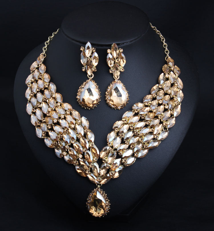 Ensemble de boucles d'oreilles en cristal collier africain