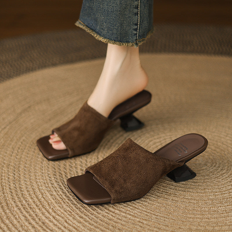 Vêtements de dessus pour femmes