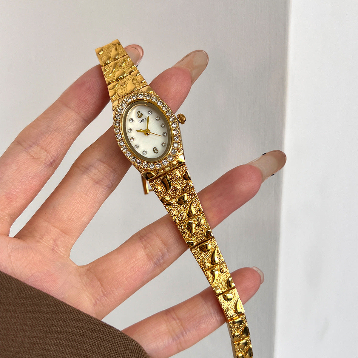 Rare et exquise montre cadran quartz