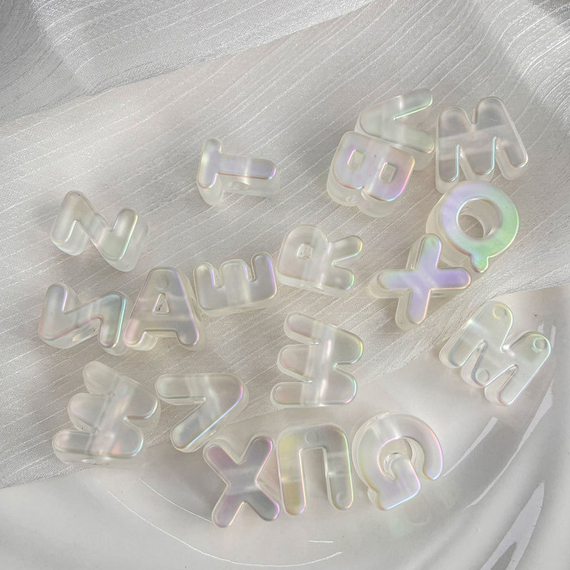 Perles lettre acrylique Matte irisés