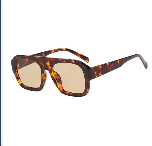 Lunettes de soleil carrées à grand cadre de pont simple
