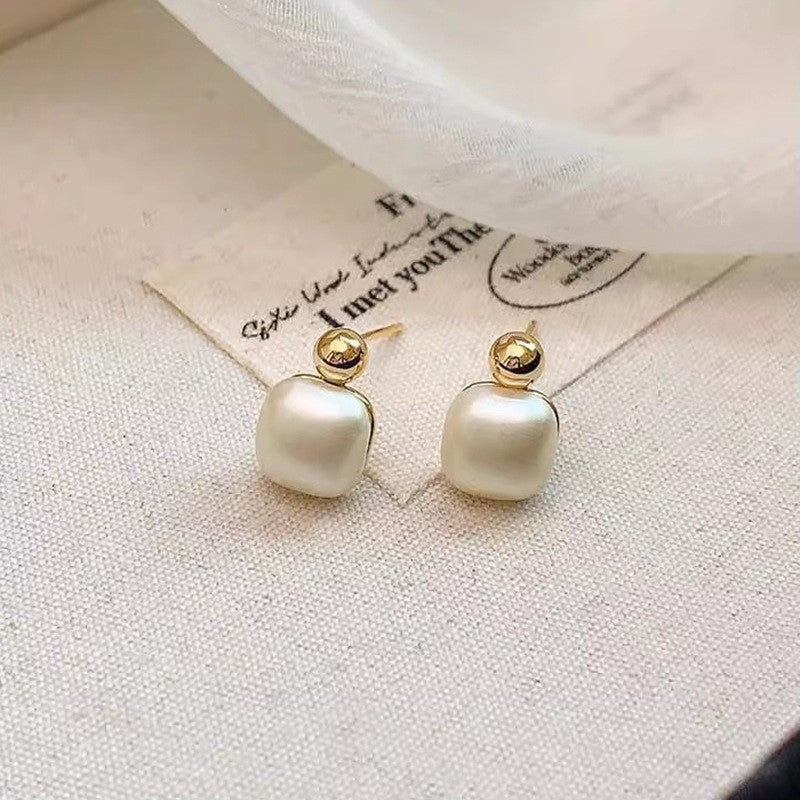 Boucles d'oreilles Perle Femmes haut de gamme Ear Drop Explosions Niche Design Light Luxury Ear Bijoux