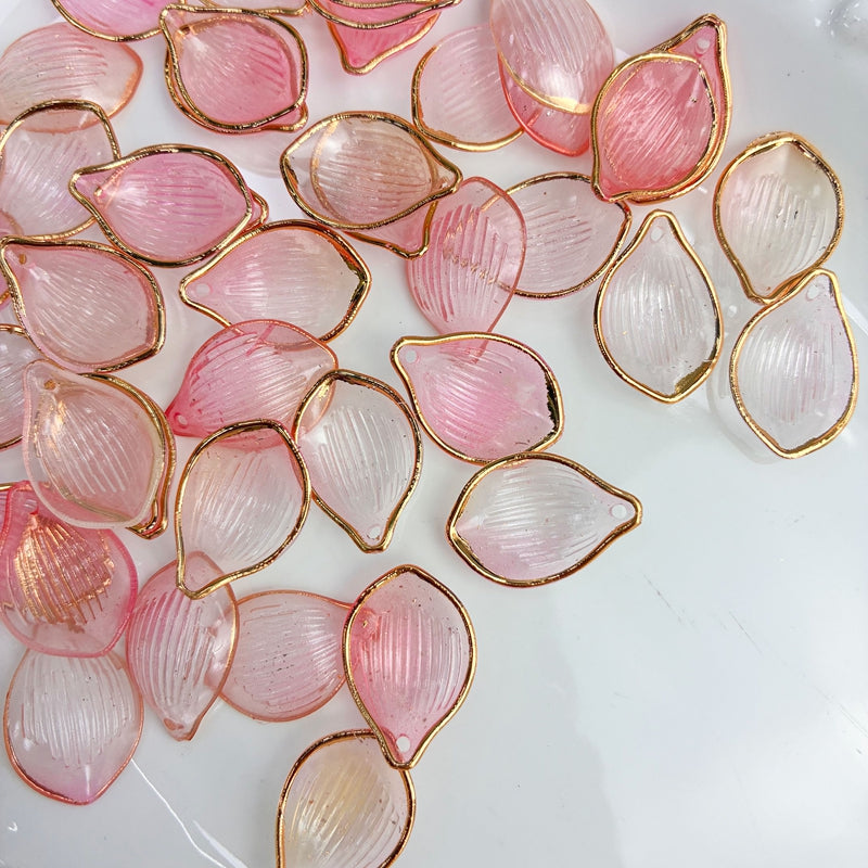 Charms de feuille en acrylique translucide à deux tons