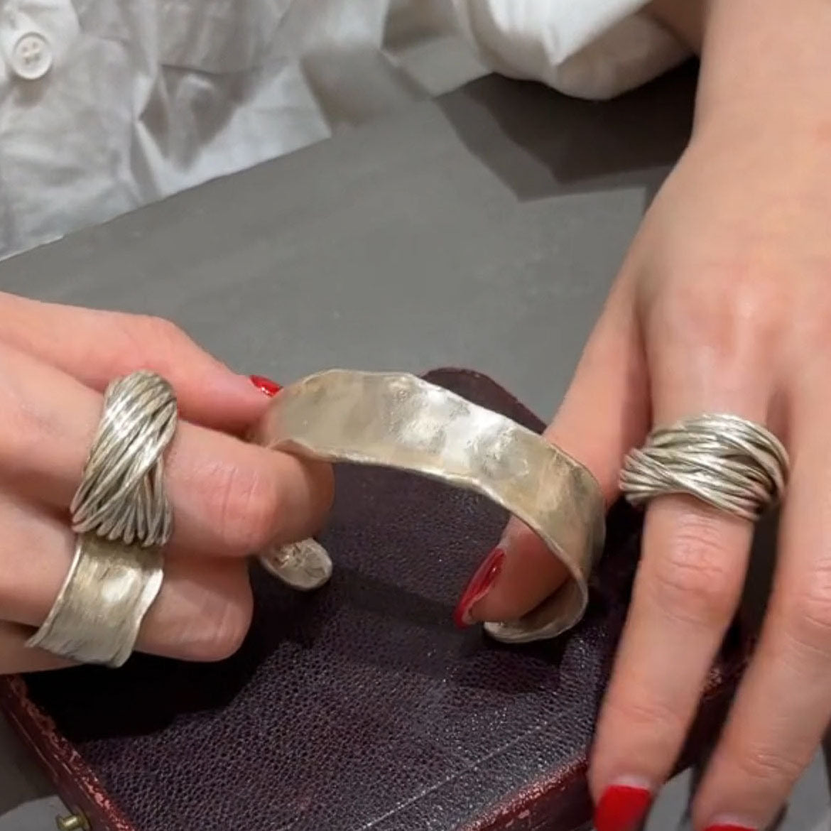 Minimalist Light-luxury Irrégulier-forme Silver Wide Bracelet