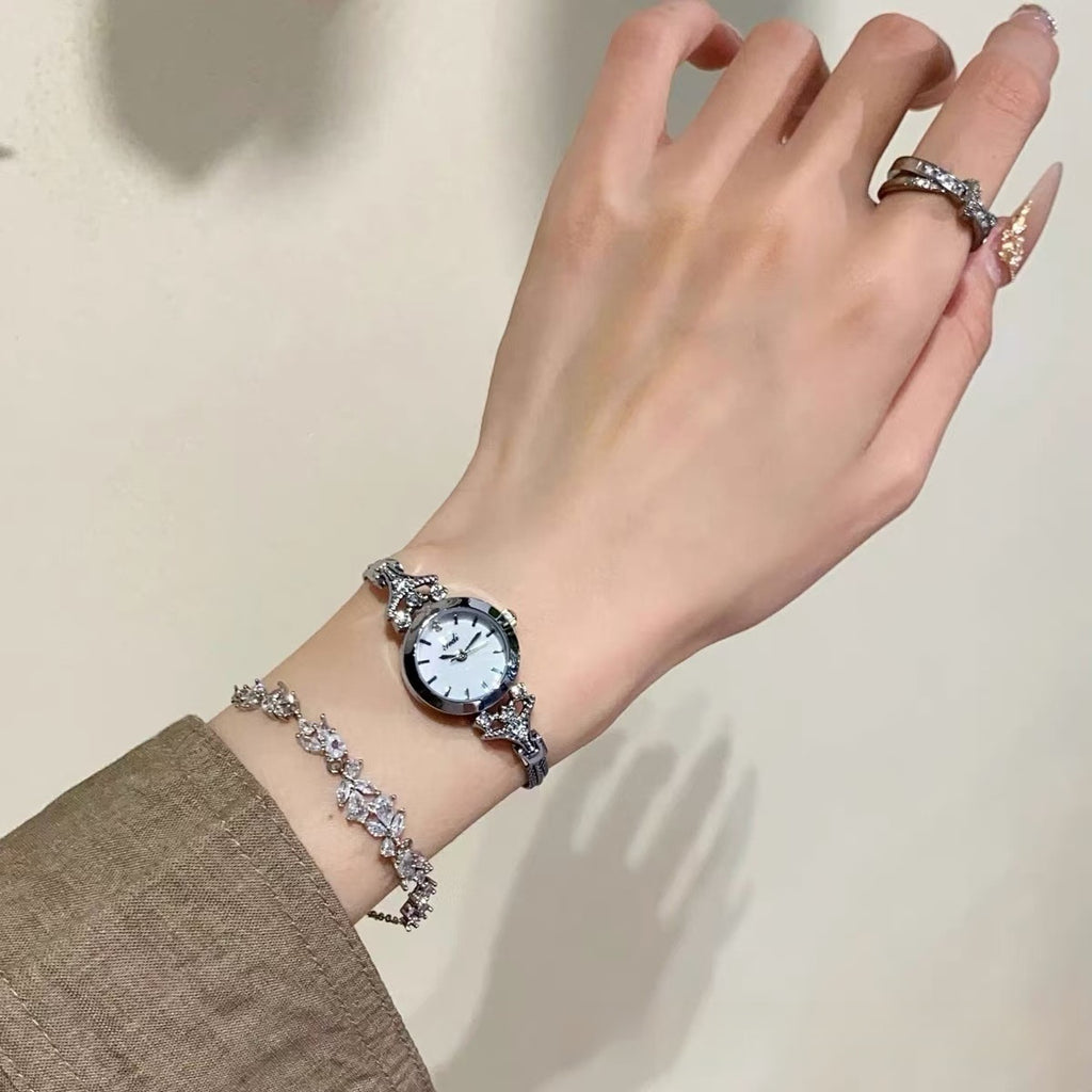 Montre en alliage élégant et minimaliste pour femmes