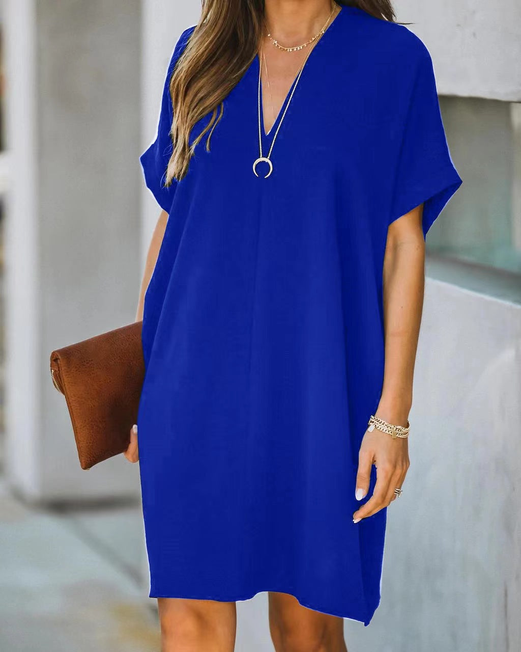 Robe de décoration à manches courtes en col V-n occasionnel
