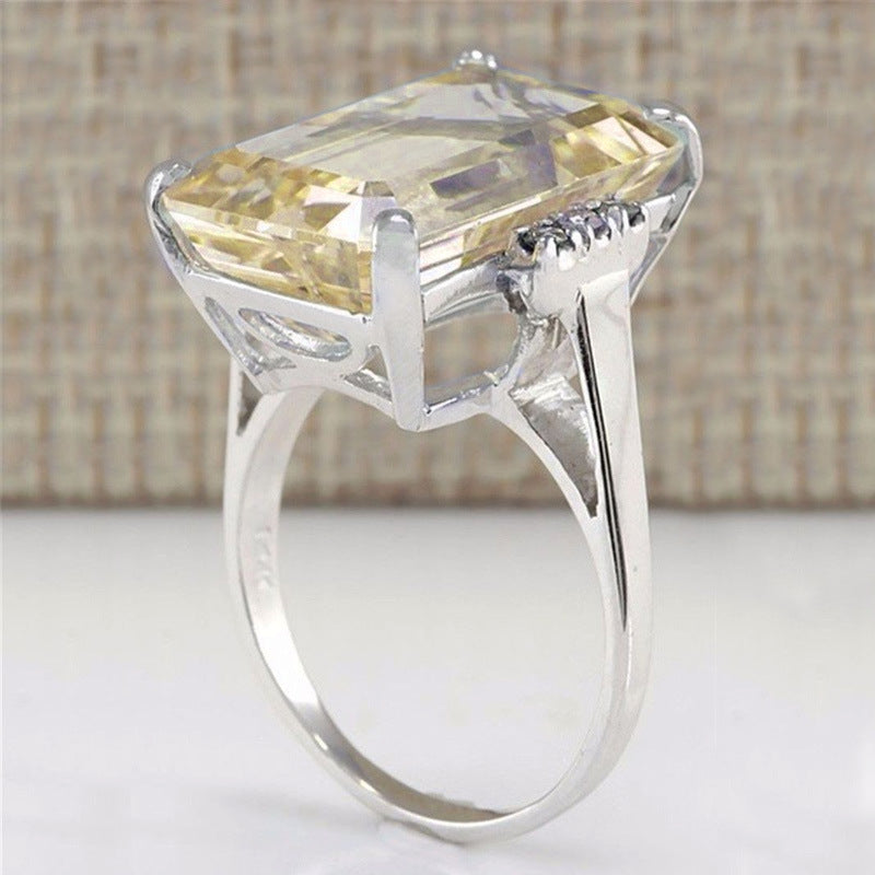 Anneau de fiançailles citrine élégant et exquis pour les femmes