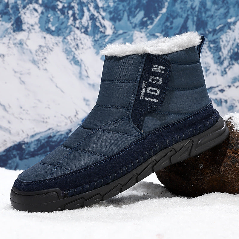 Bottes de coton antidérapantes avec une chaude