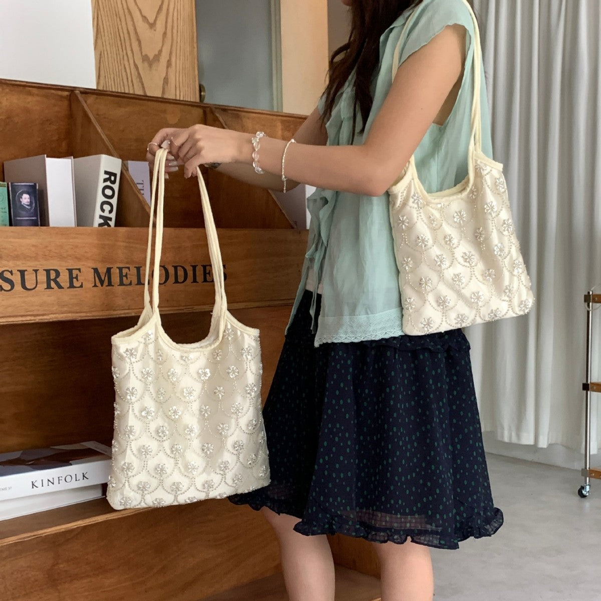 Sac à épaule polyvalent brodé en perles