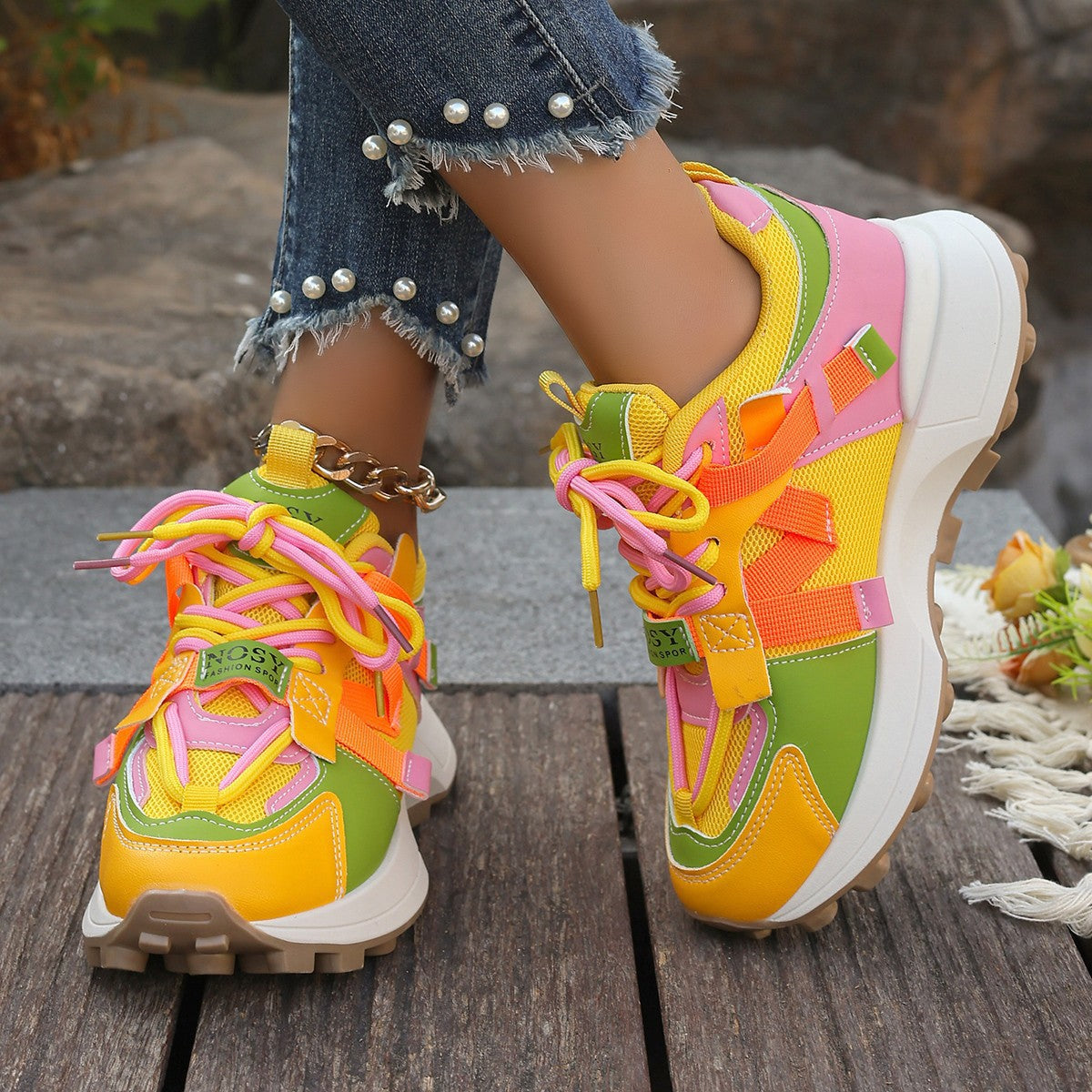 Chaussures polyvalentes respirantes et souples