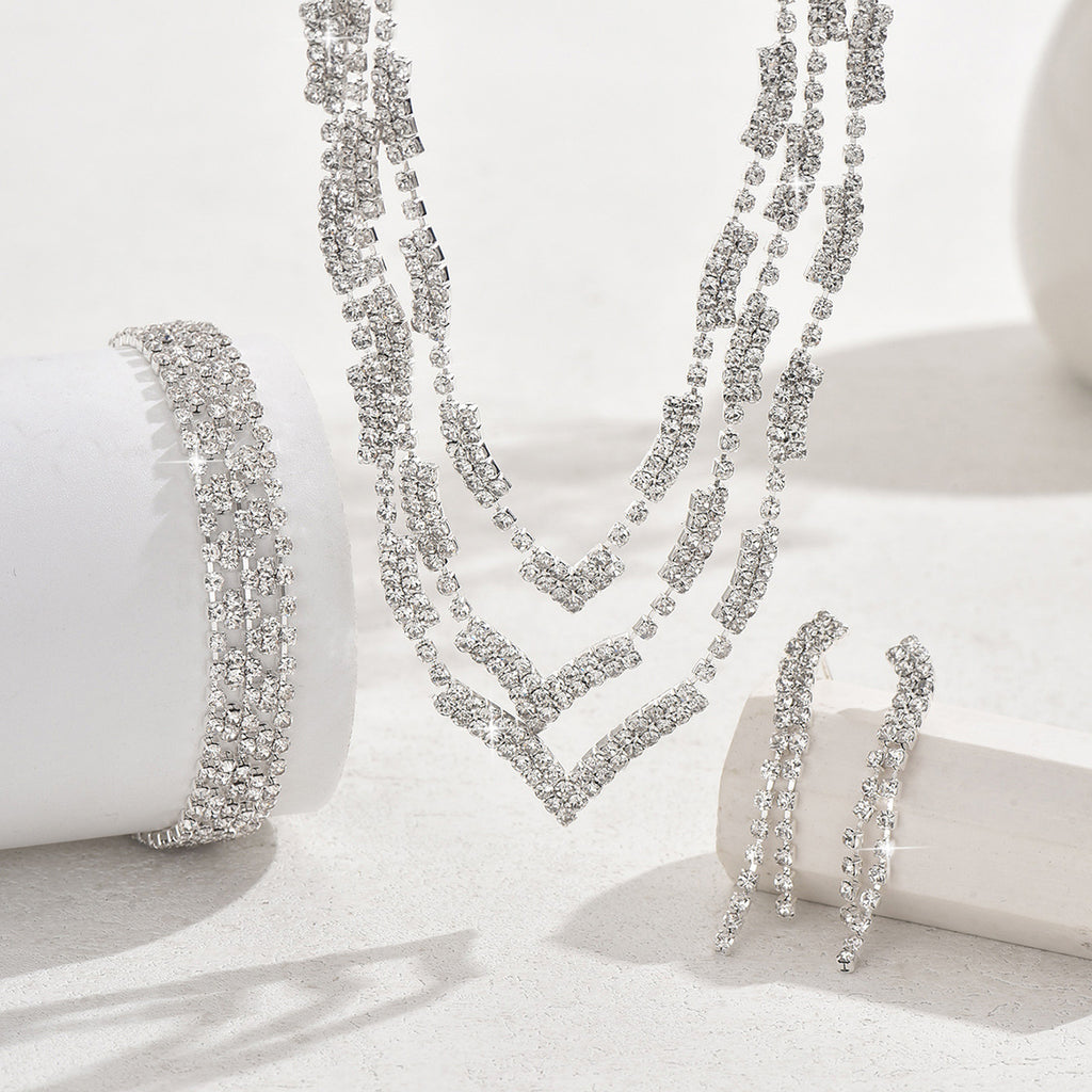 Chaîne de griffes de Strass de style européen et américain à coupe en V multi-layer