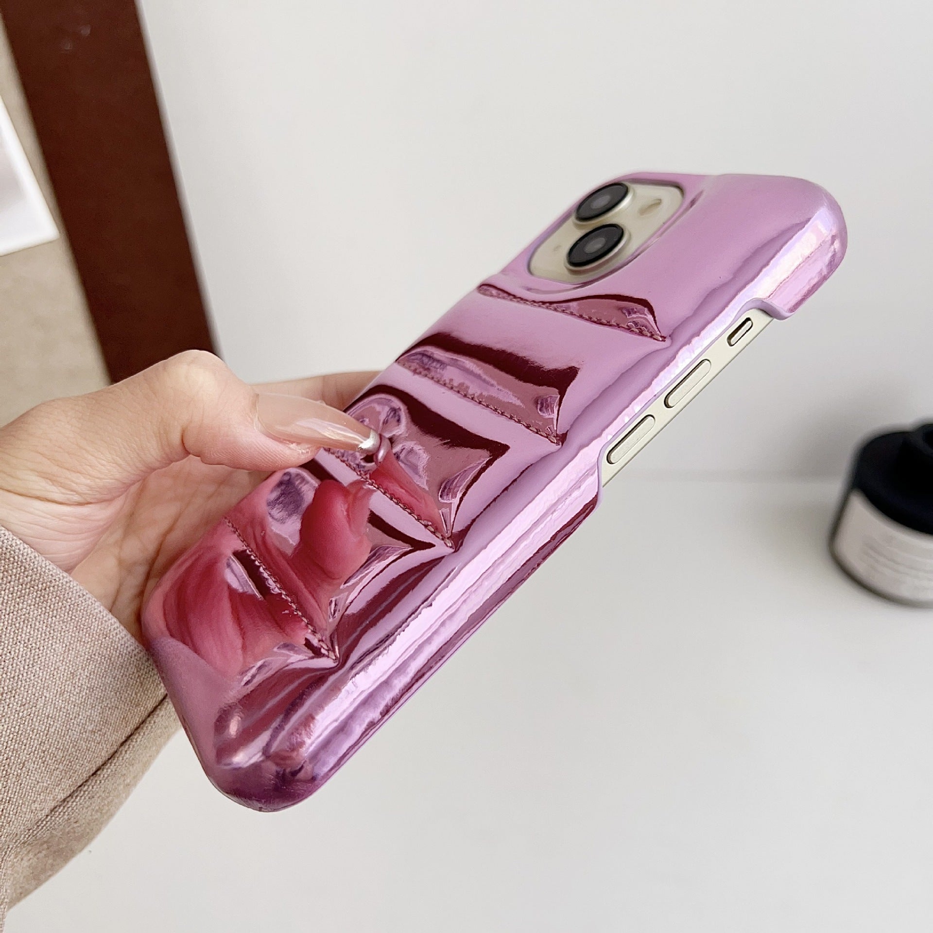 Applicable 17h Aurora Down Jacket Glossy High-End Téléphone Laser Case