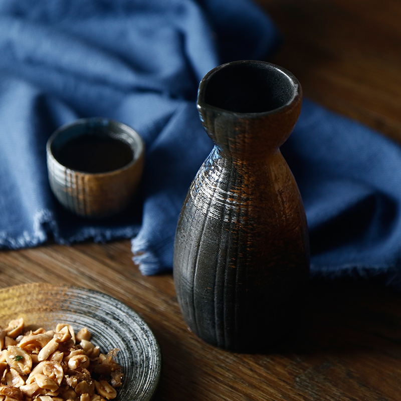 Ensemble de bouteilles en céramique japonaise