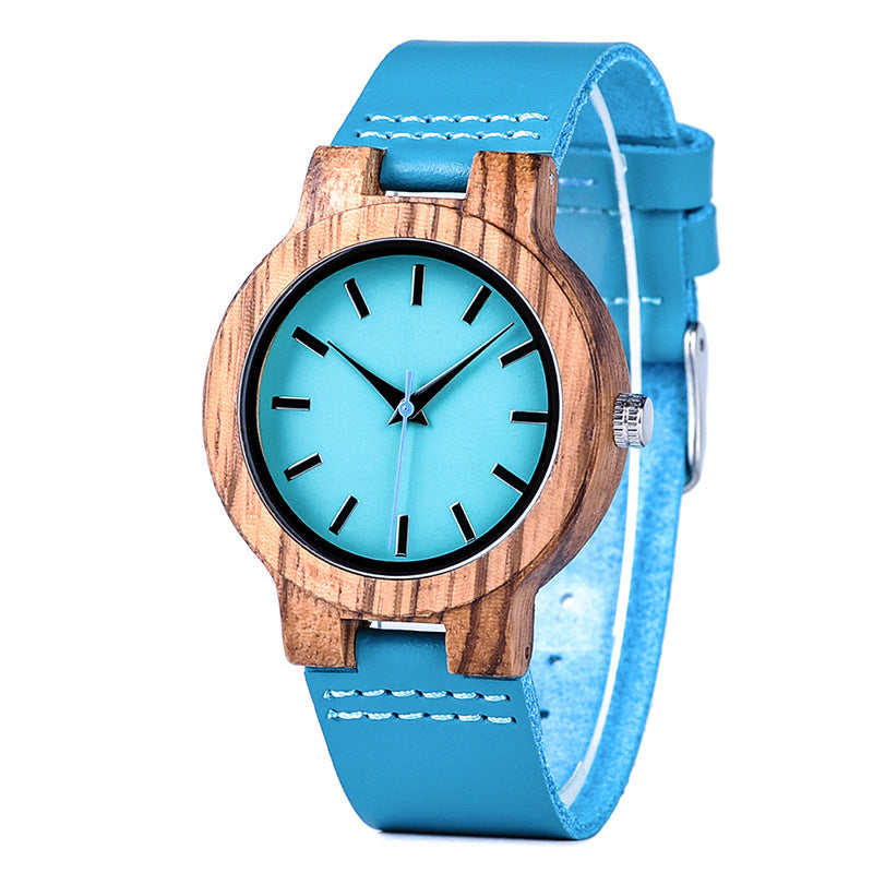 Simple montre en bois comme cadeau d'anniversaire pour les étudiants