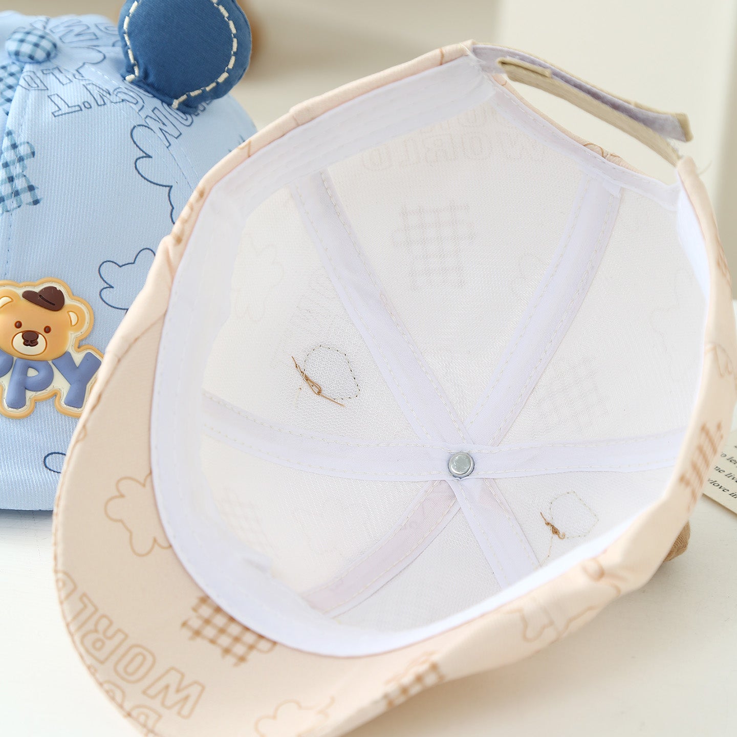 L'ours en peluche en trois dimensions pour enfants