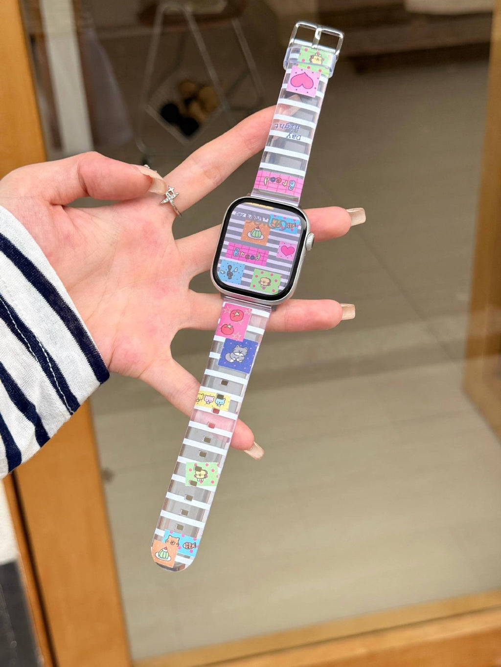 Bande d'horloge à bandes multiples illustrées