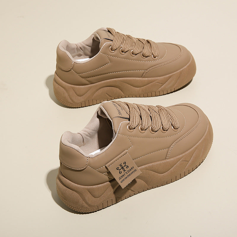 Sneakers augmentant la taille pour les étudiantes