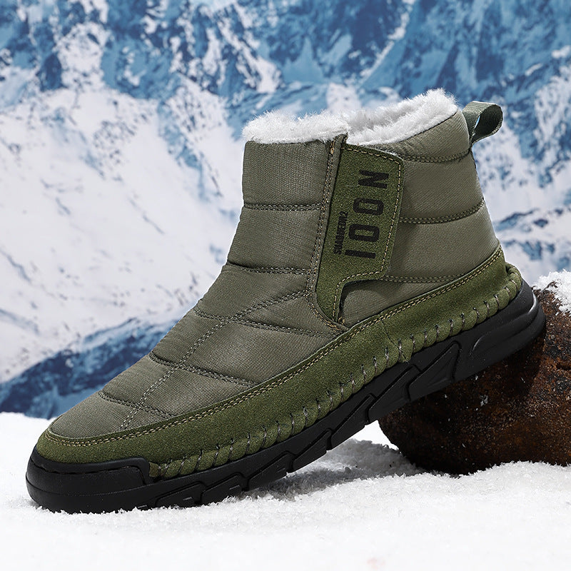 Bottes de coton antidérapantes avec une chaude