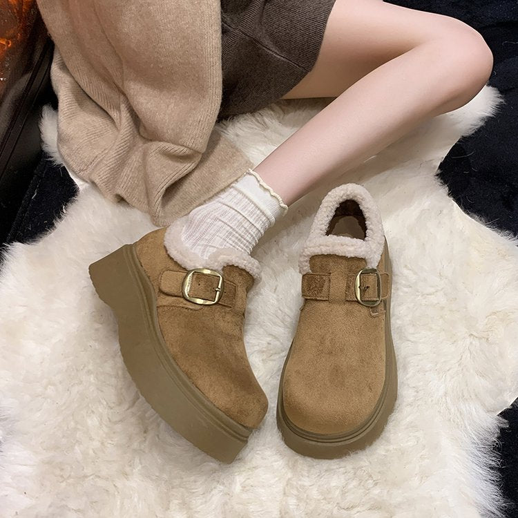 Pantoufles poilues avec des chaussures de coton en velours pour femmes