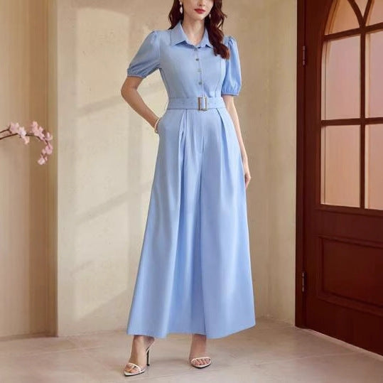 Manches à menottes de style français avec une combinaison de saut à large jambe ceinturée