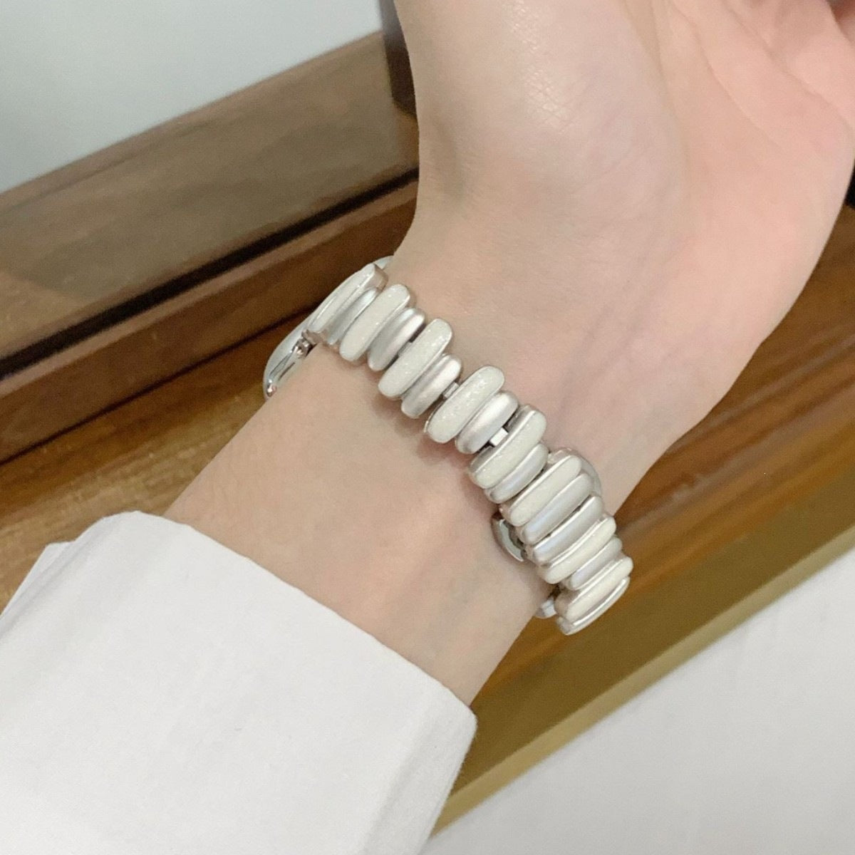 Bracelet de montre métallique irrégulier