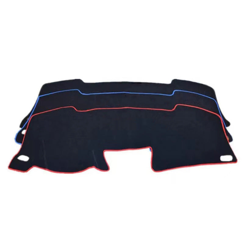 Couverture de tableau de bord et tapis de sol